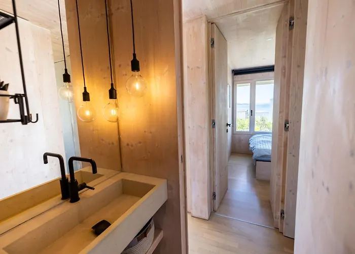 Apartman Buqez - 13 *